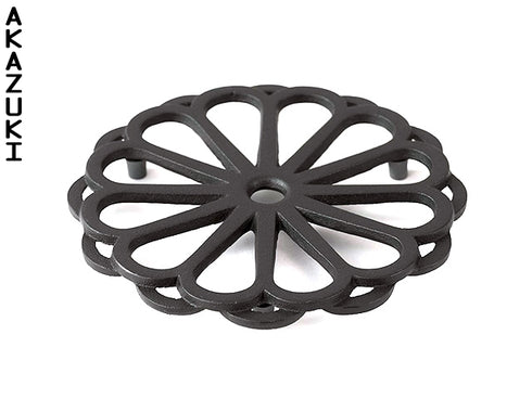 Iwachu Cast iron trivet Kiku